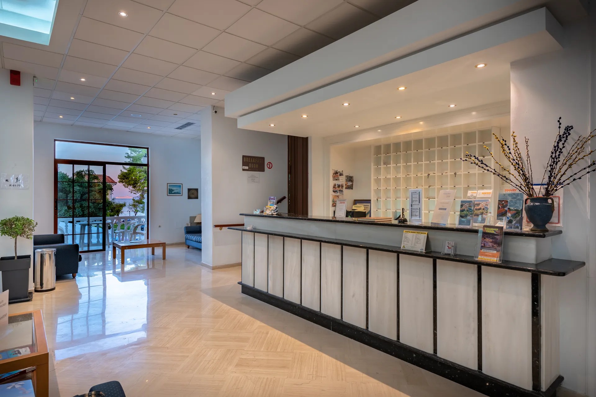Tiara Holidays - Iliessa Beach Hotel - recepcija